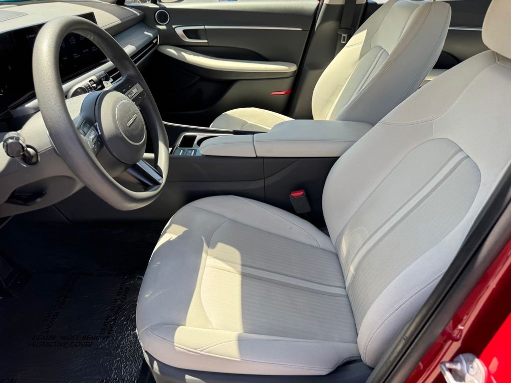 2025 Hyundai Sonata SEL - Photo 13