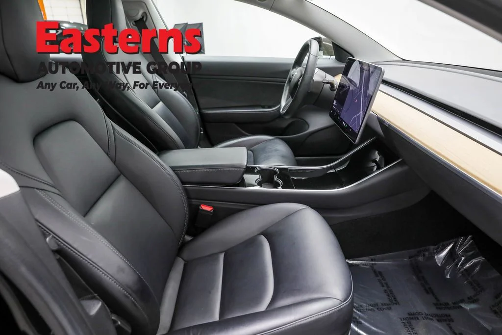 Used 2018 Black Tesla Long Range image 21