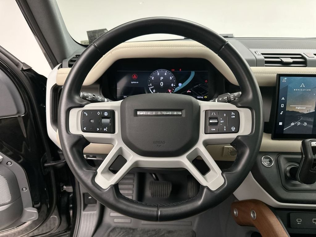 Used 2024 Santorini Black Metallic Land Rover S image 30