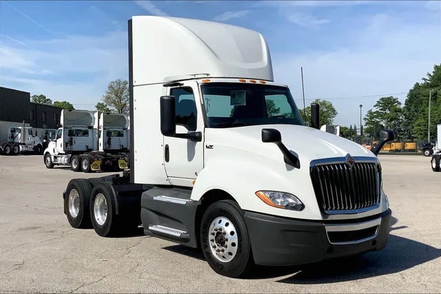 Pre-Owned 2021 International LT625 6x4 Day Cab
