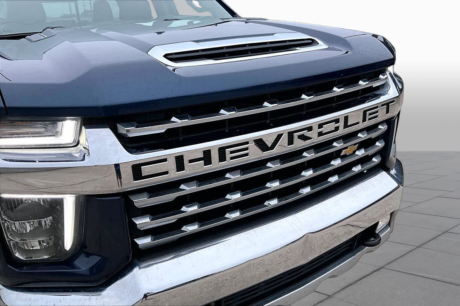 Used 2021 Northsky Blue Metallic Chevrolet LTZ image 30