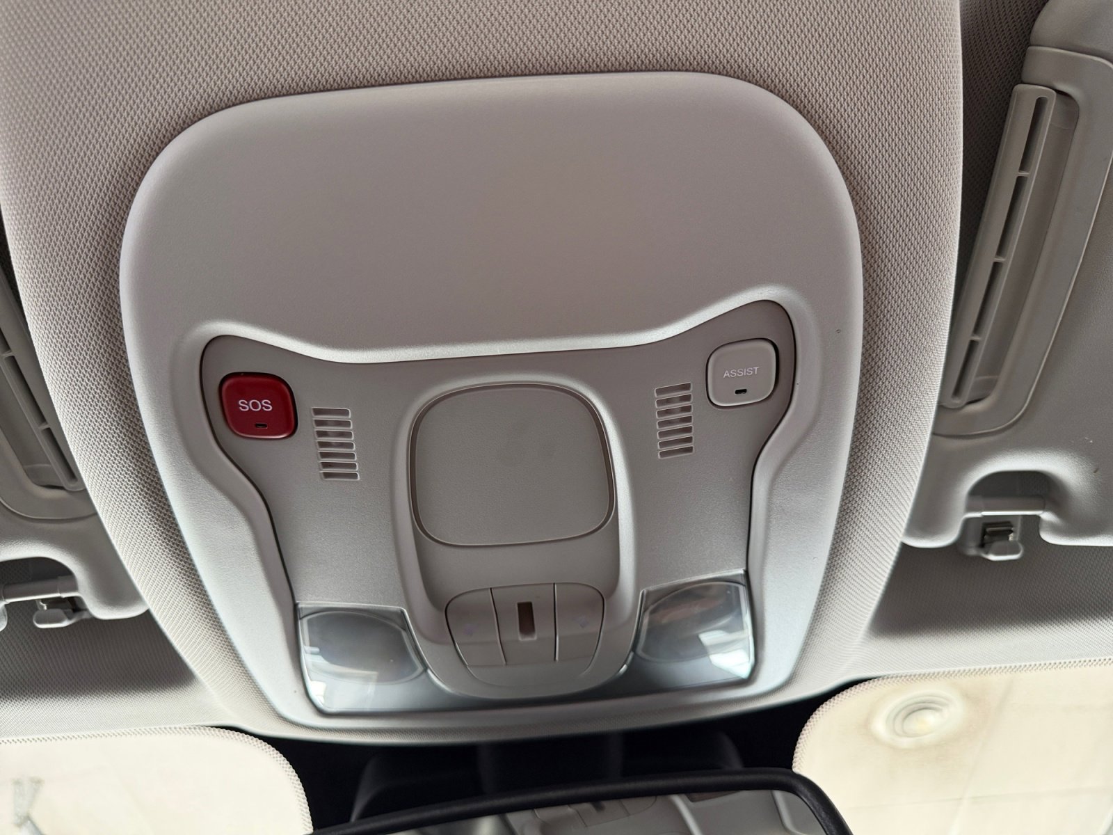Certified Used 2023 Black Clearcoat Jeep Latitude image 27