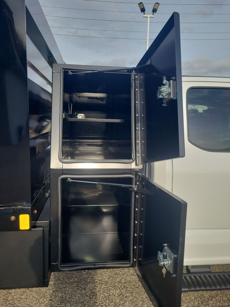 2025 Ford F-450 Super Duty Chassis Cab XL - Photo 9