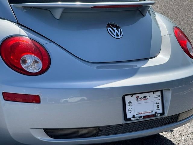 Used 2010 Heaven Blue Metallic Volkswagen 2.5L image 8