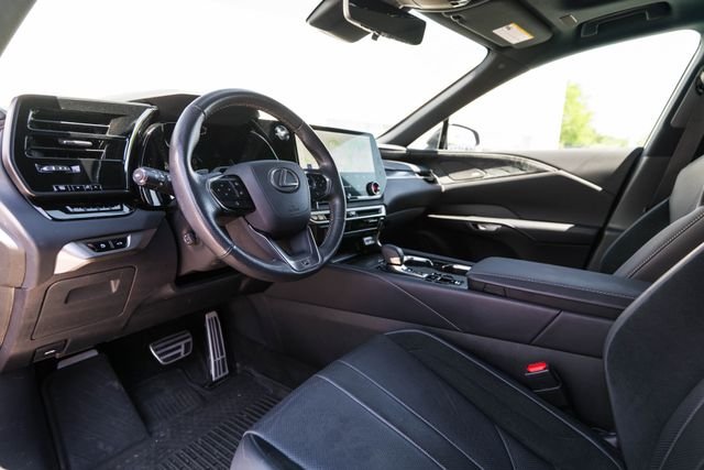 2024 Lexus RX Hybrid 500h - Photo 4