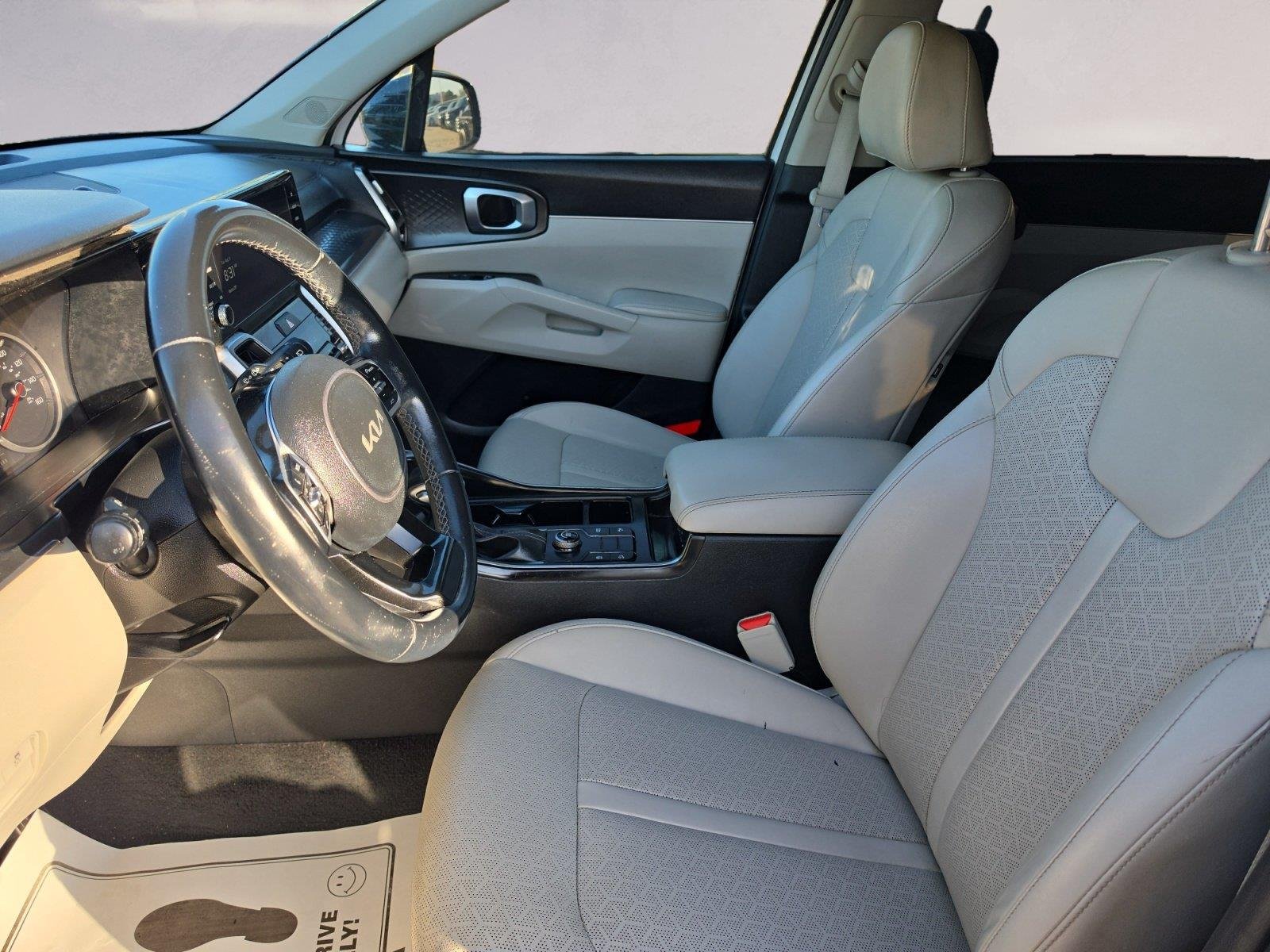 2023 Kia Sorento S - Photo 9