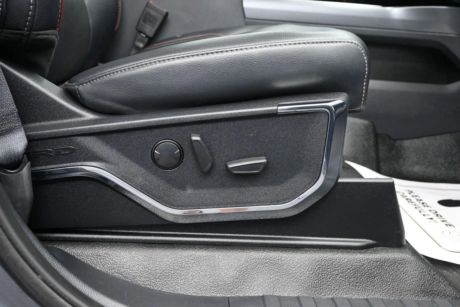 Used 2024 Carbonized Gray Ford LARIAT image 12