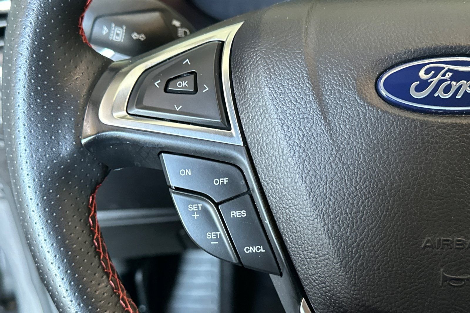 Used 2024 Gray Ford ST Line image 25