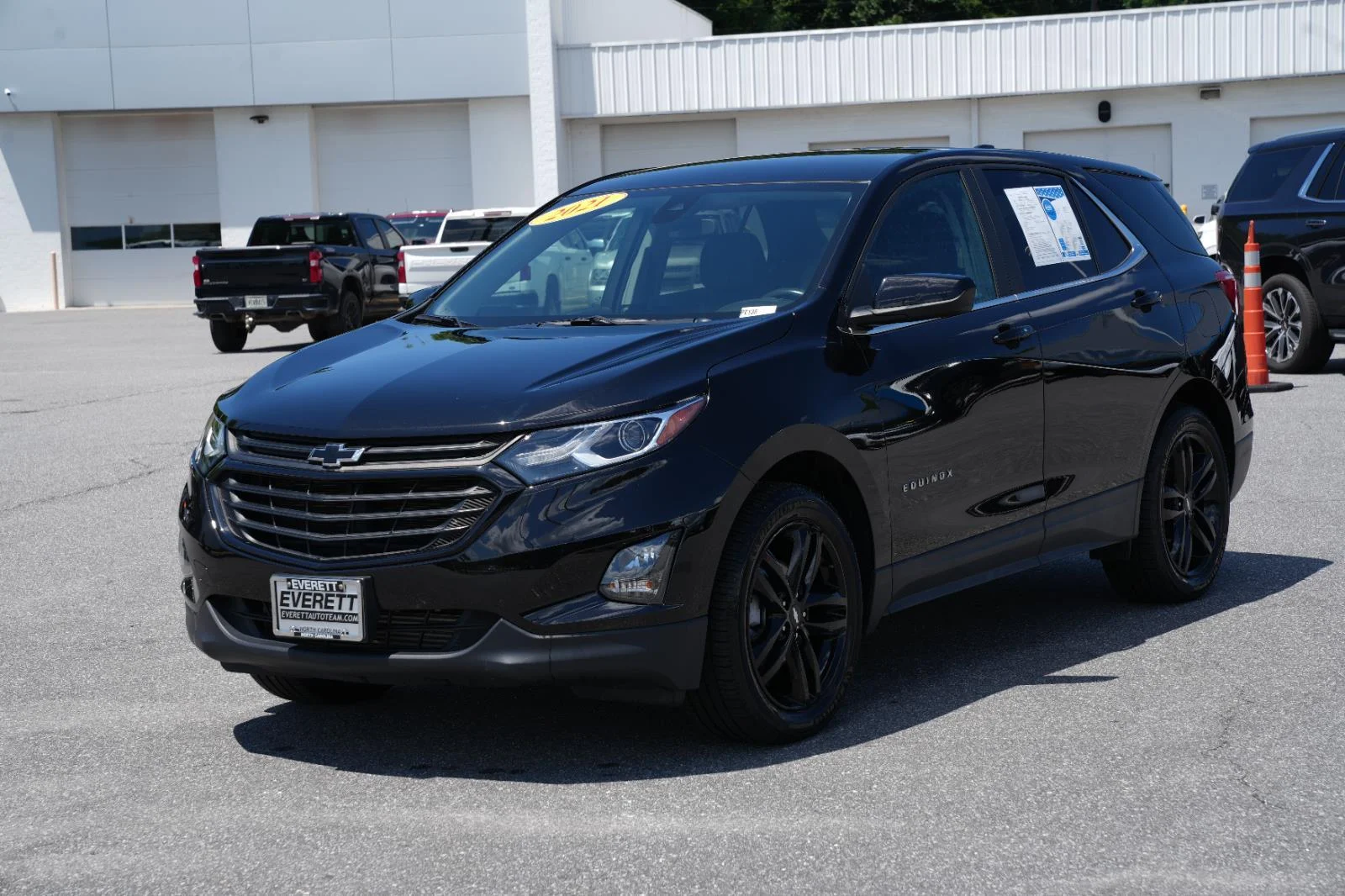 Used 2021 MOSAIC BLACK METALLIC Chevrolet LT image 3