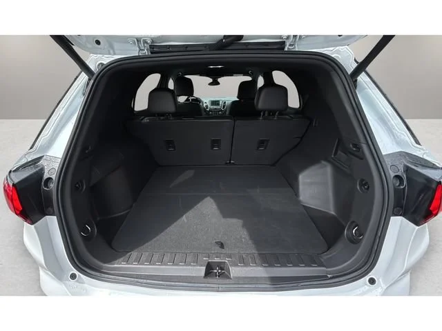 Used 2024 Summit White Chevrolet RS image 31