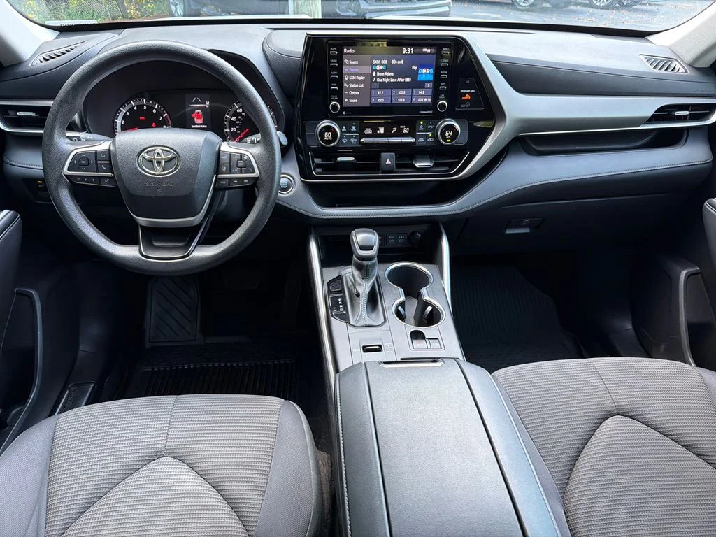 Used 2022 Beige Toyota L image 22