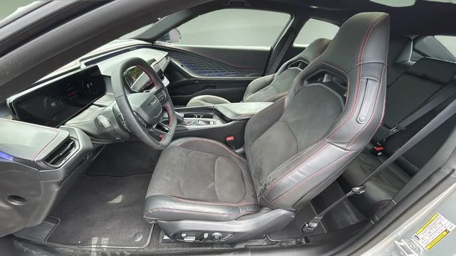 Used 2025  Dodge R/T Scat Pack image 19