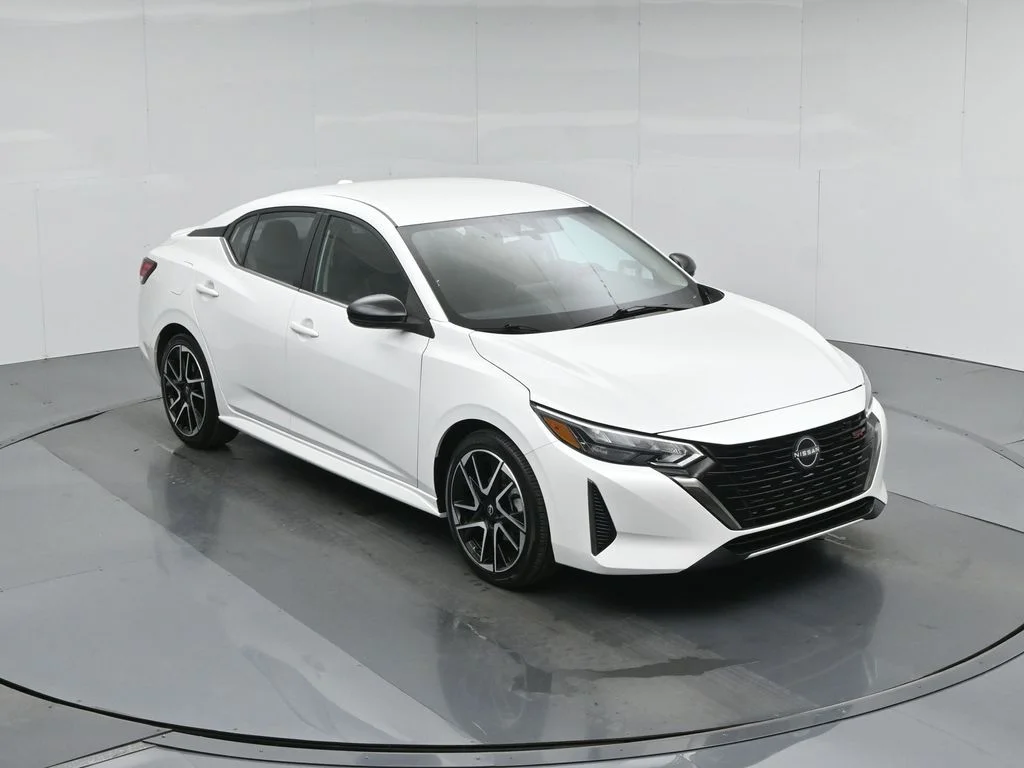 Used 2024 White Nissan SR image 39