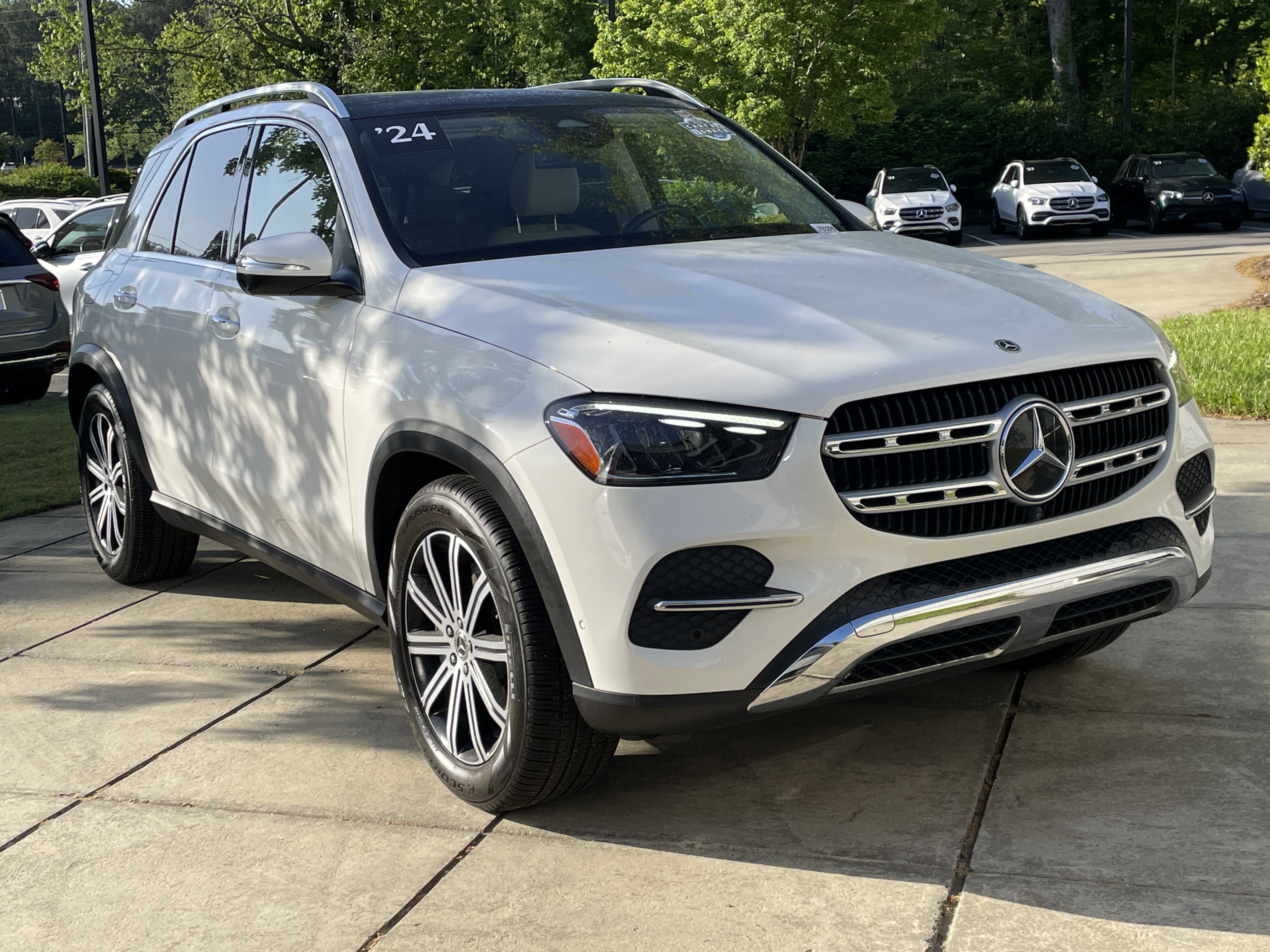 Certified Used 2024 Polar White Mercedes-Benz GLE 450 4MATIC® SUV image 4