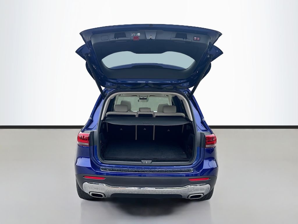 Used 2023 Galaxy Blue Metallic Mercedes-Benz GLB 250 image 9