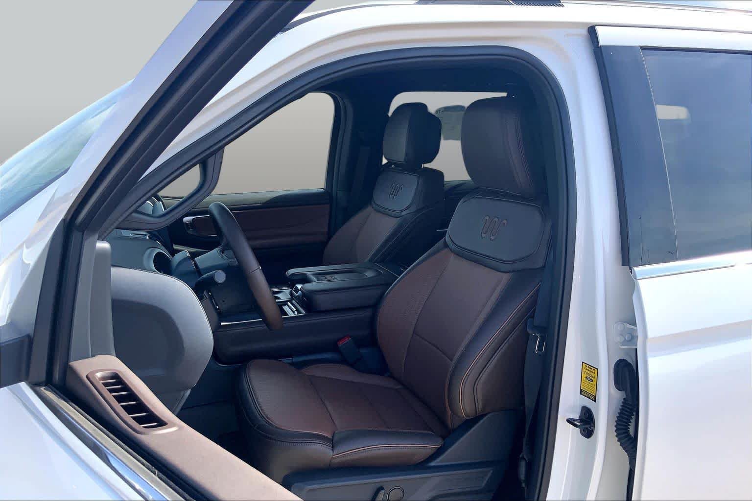New 2027 Star White Metallic Tri-Coat Ford King Ranch® image 9