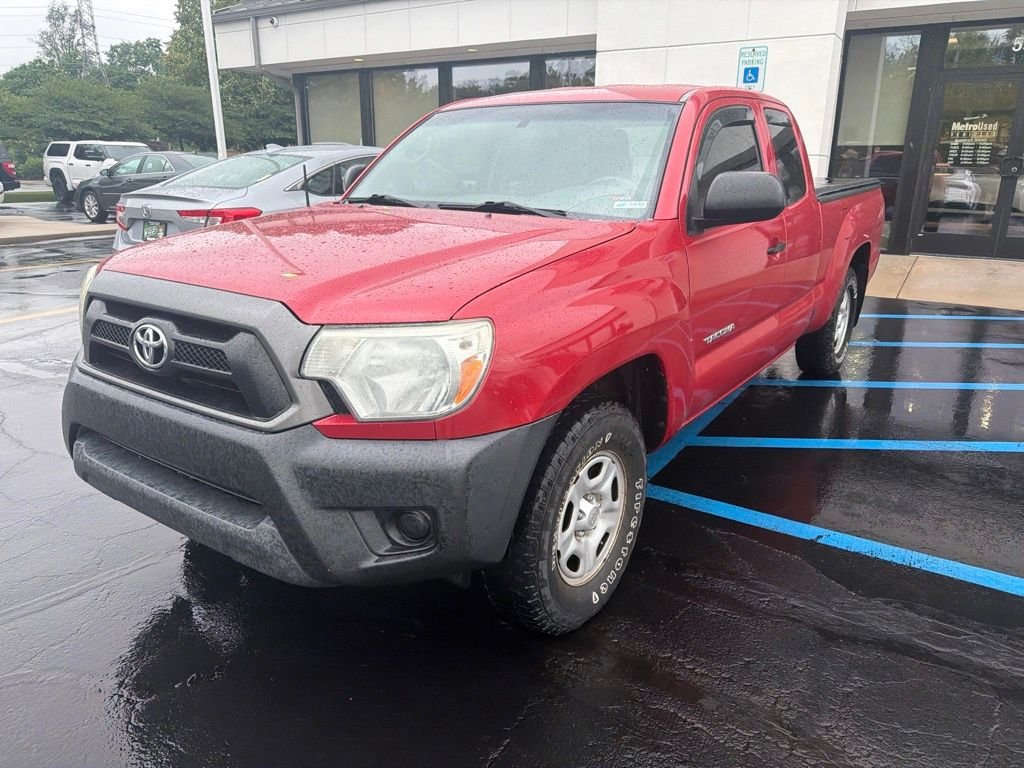 Used 2015 Red Toyota Base image 4