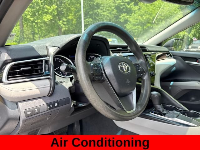 Used 2018 Gray Toyota LE image 16