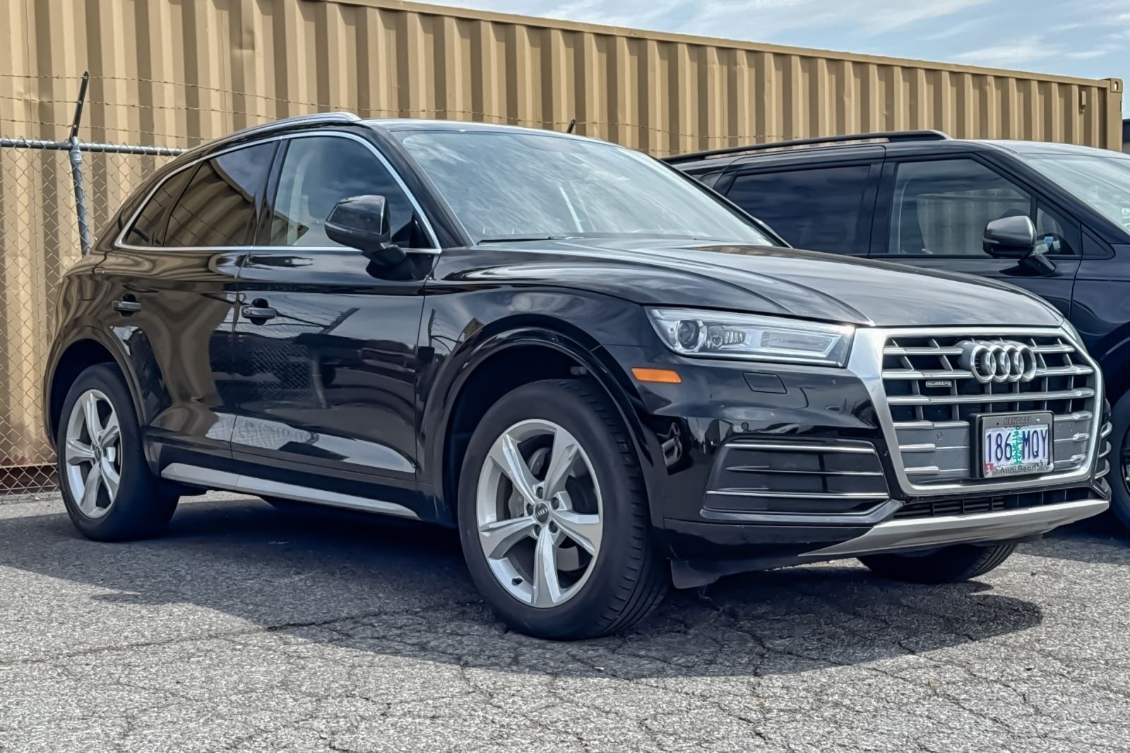 2019 Audi Q5 2.0T quattro S tronic Premium Plus's photo