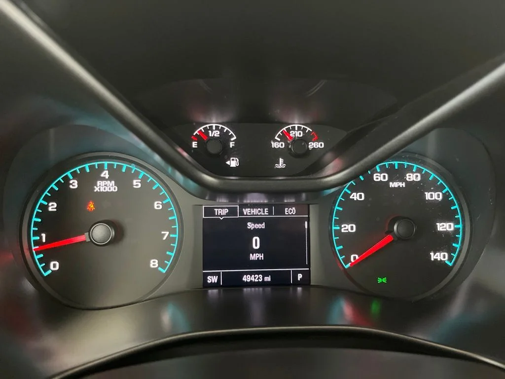 Used 2022 Gray Chevrolet LT image 8