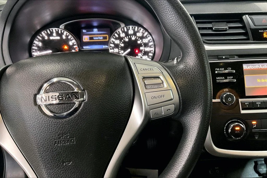 Used 2016 Black Nissan 2.5 S image 18