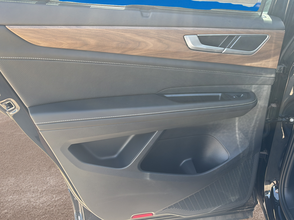 2026 Volkswagen Atlas SE w/Tech - Photo 14