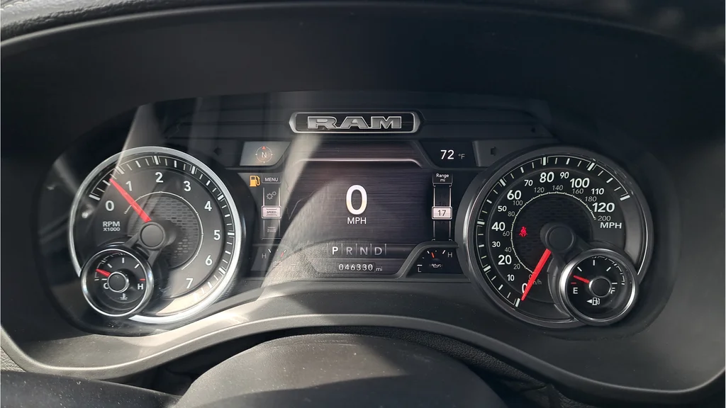 Used 2021 Silver Ram Laramie image 19