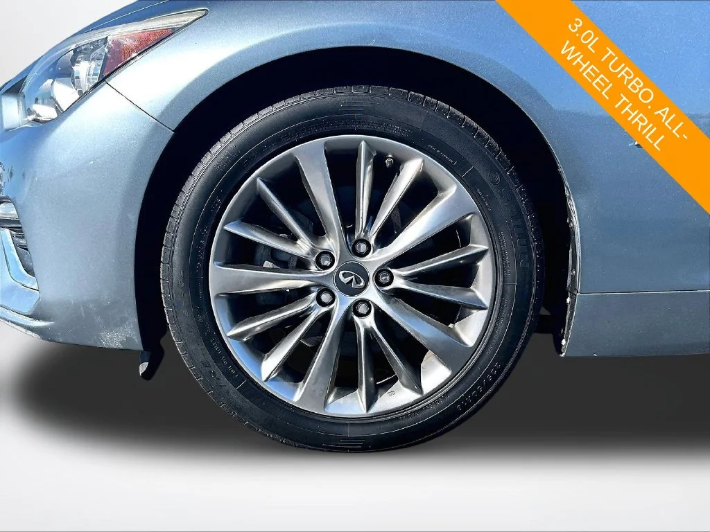 Used 2018 Blue INFINITI 3.0t LUXE image 9