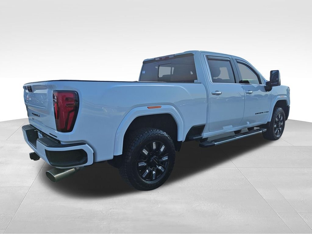 Used 2024 White GMC Denali image 5