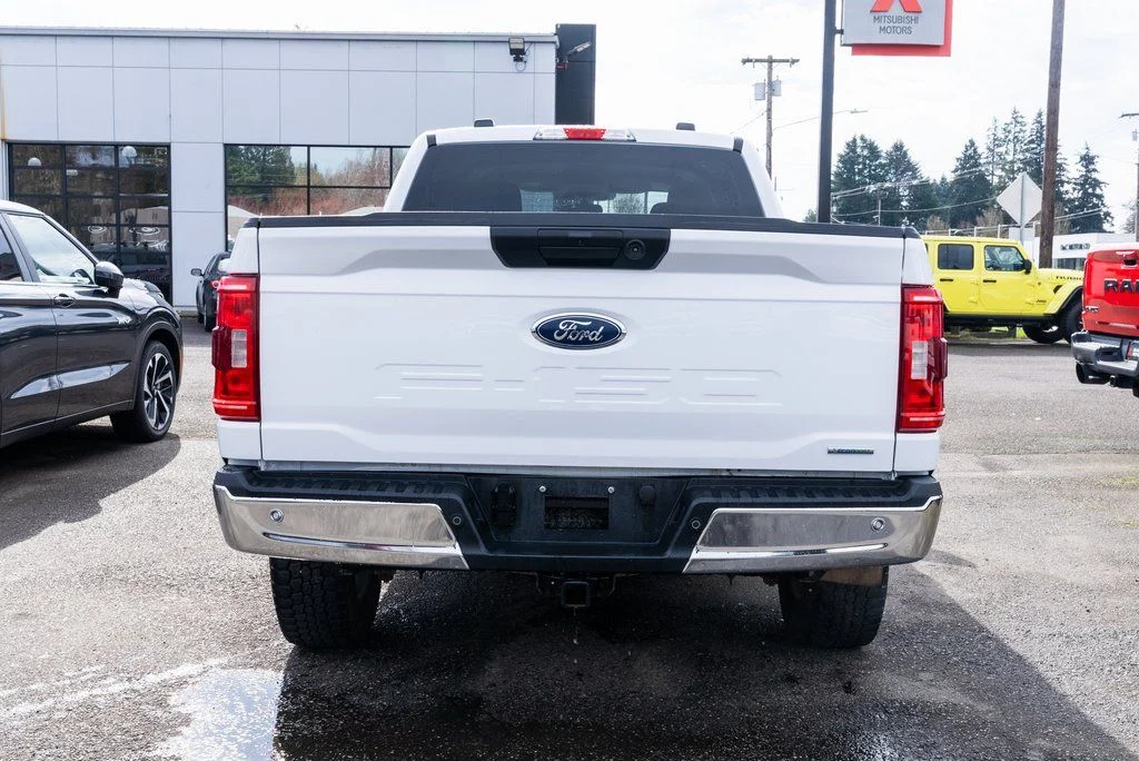 Used 2022 White Ford XLT image 5