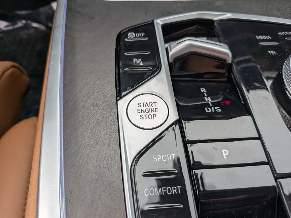 Used 2024 Black BMW xDrive40i image 24