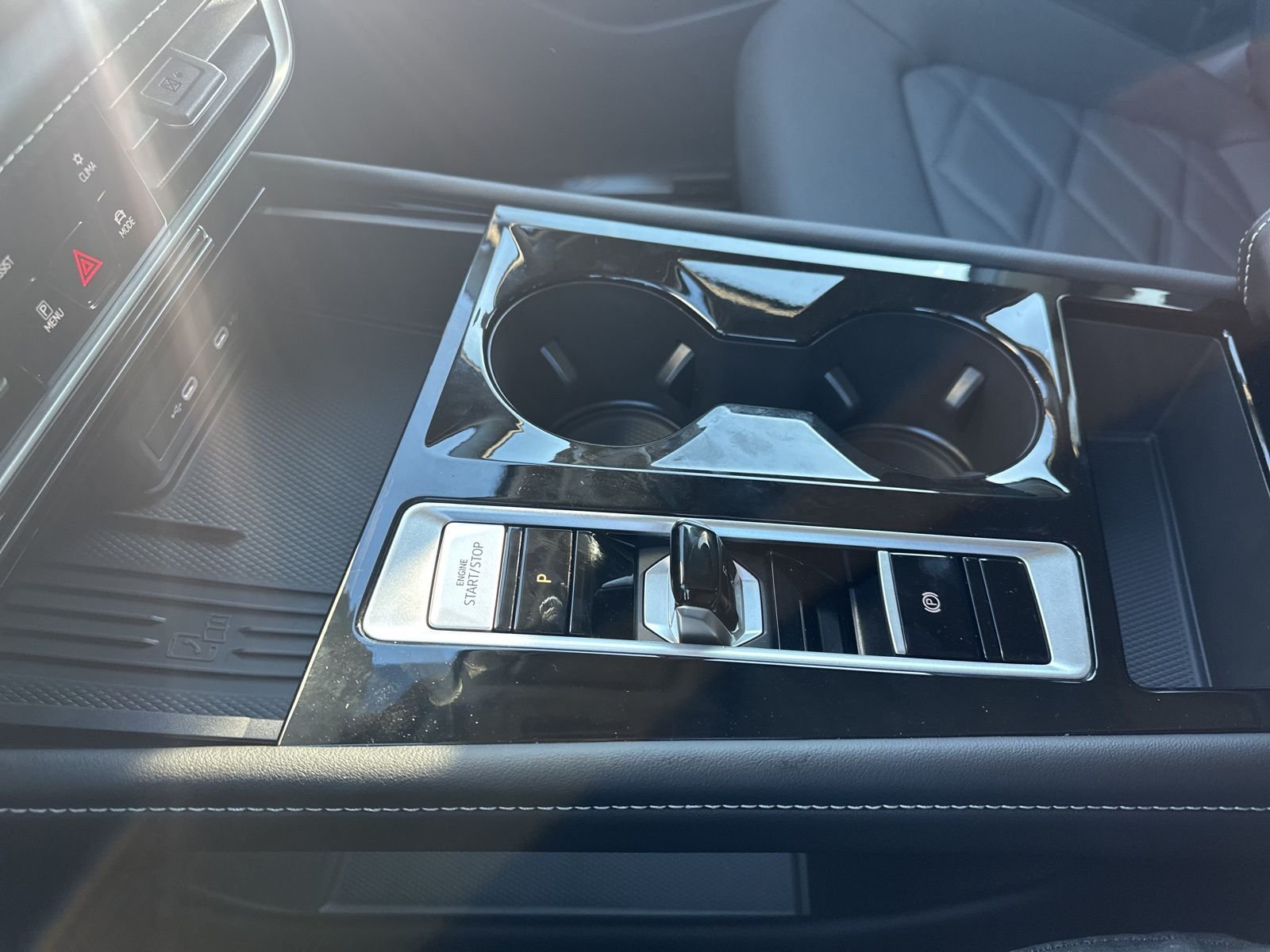 2026 Volkswagen Atlas SE w/Tech - Photo 26