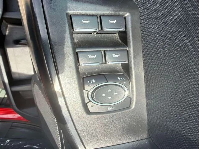 Used 2022 Red Ford XL image 19