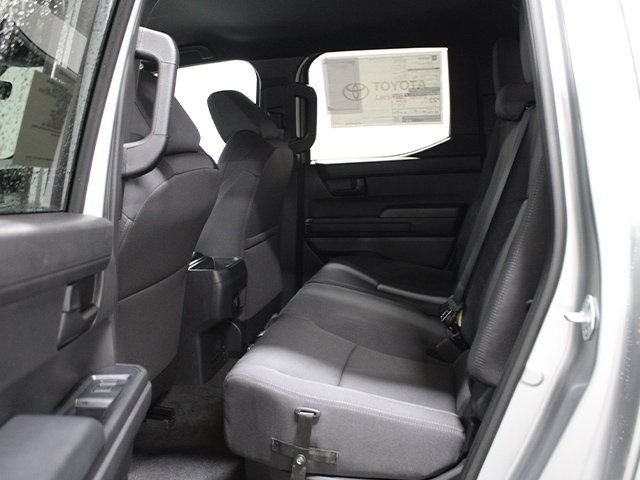 2026 Toyota Tacoma SR5 - Photo 7