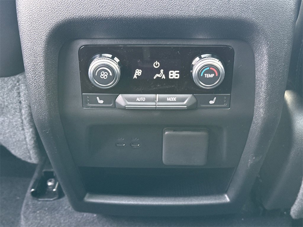 2026 GMC ACADIA - Image 30