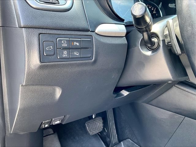 Used 2021 Snowflake White P Mazda Grand Touring image 31