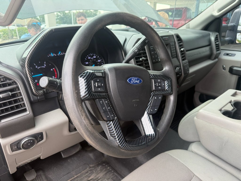 Used 2020 Magnetic Metallic Ford XL image 2