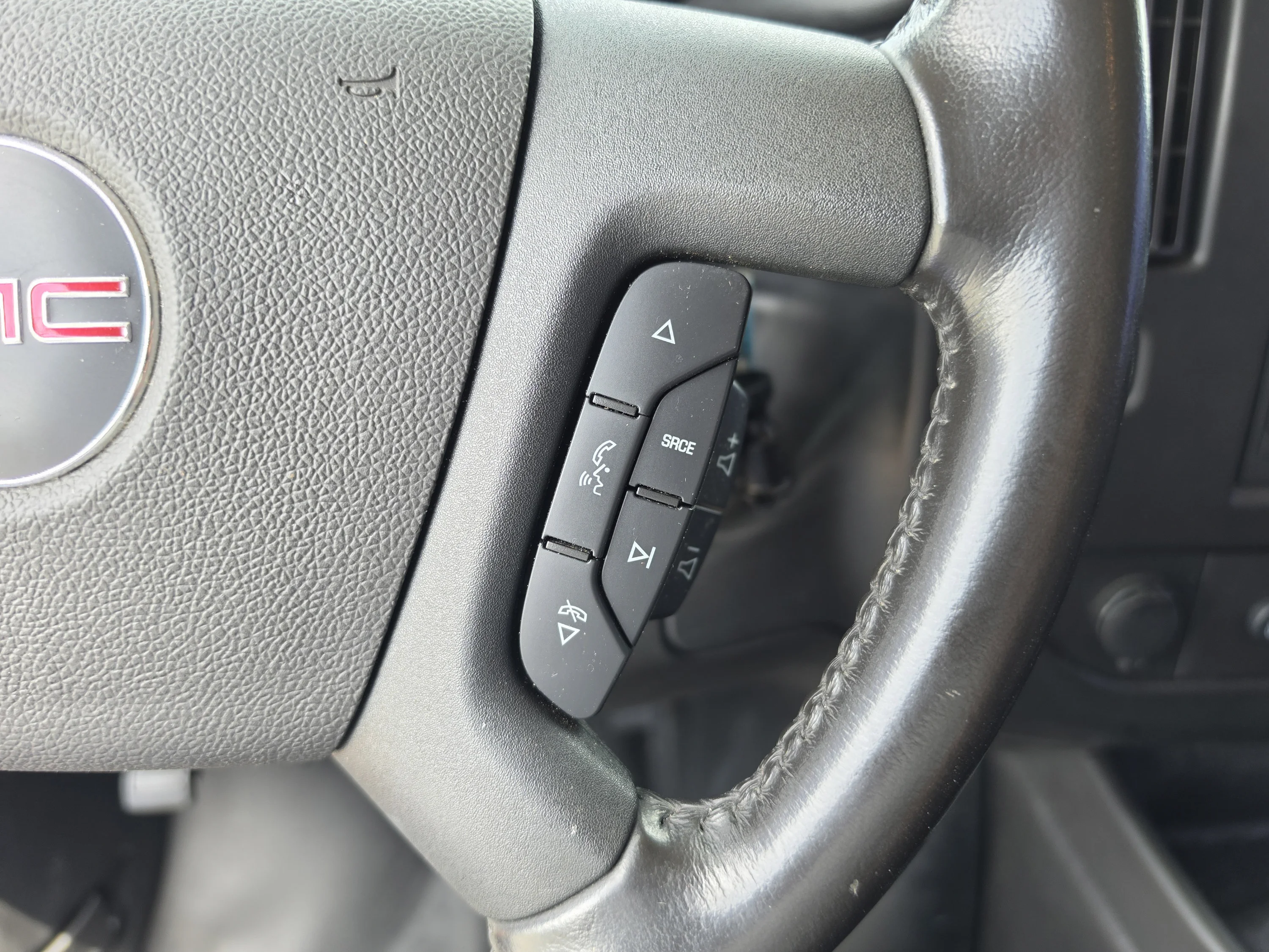 Used 2023 Summit White GMC Work Van image 30
