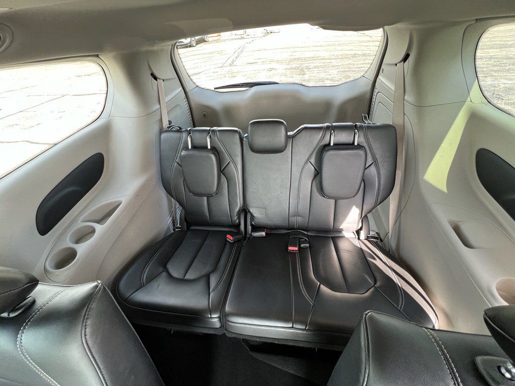 2024 Chrysler Pacifica PHEV Select - Photo 15