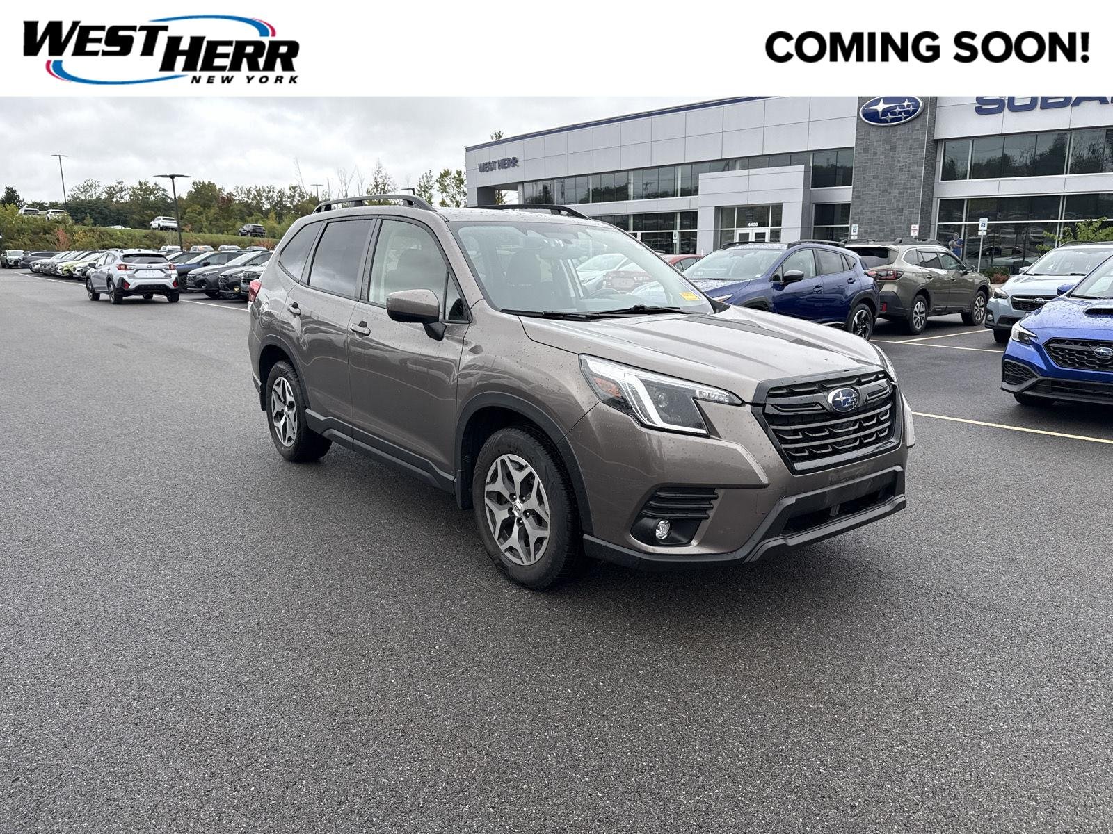 Used 2024 Brilliant Bronze Metallic Subaru Premium image 1