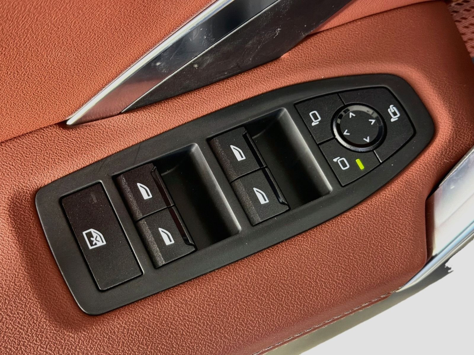 New 2026 Black Sapphire Metallic BMW xDrive28i image 16