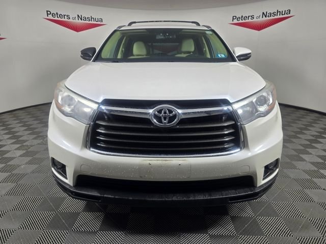 Used 2015 Toyota Highlander XLE with VIN 5TDJKRFH3FS138251 for sale in Nashua, NH