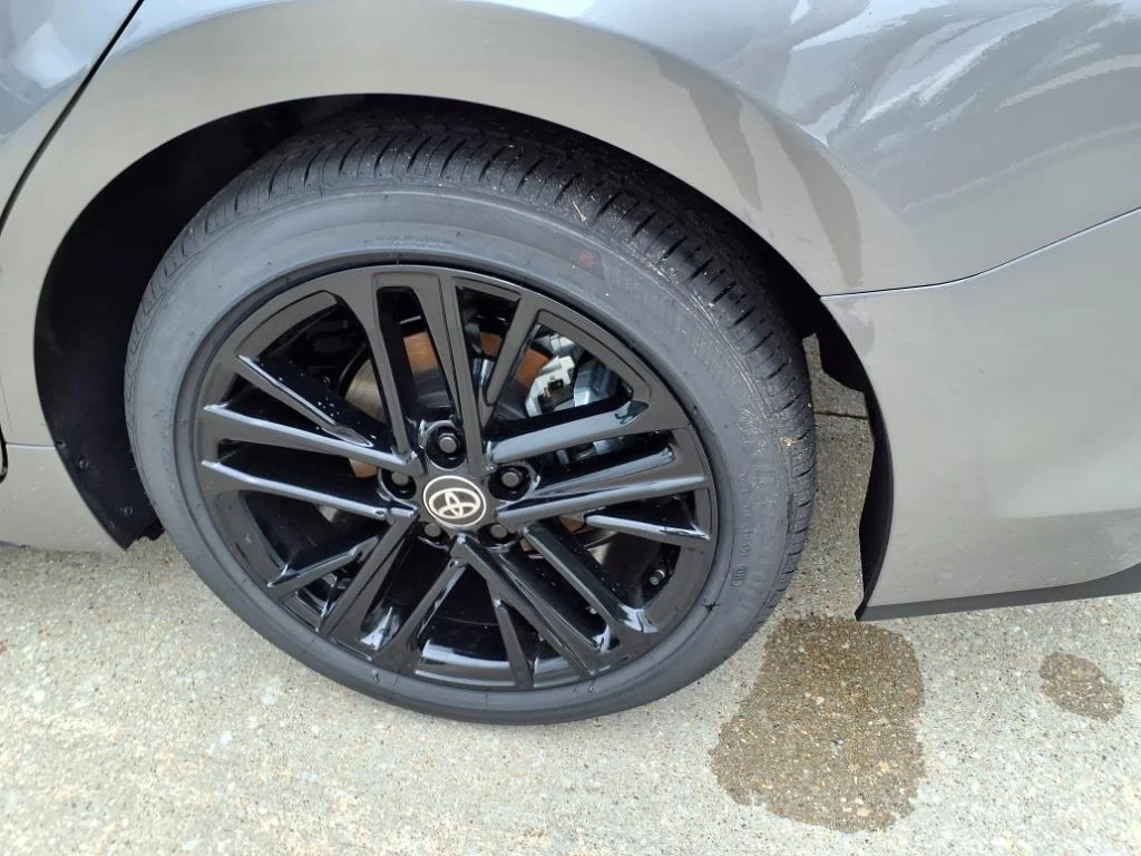 2025 Toyota Camry SE - Photo 19