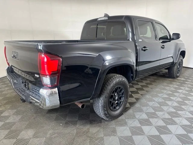Certified Used 2020 Midnight Black Metallic Toyota SR5 image 3