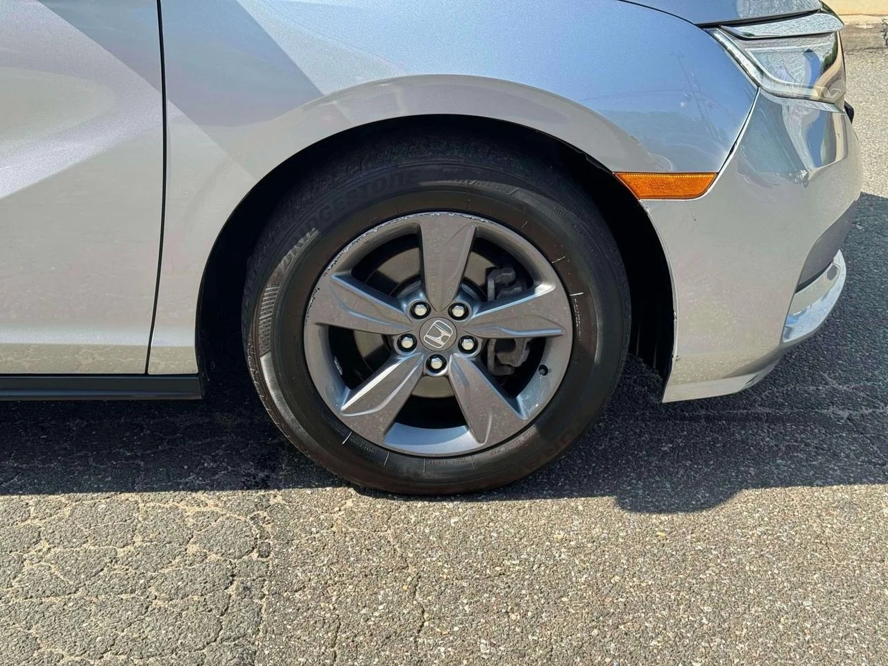 2024 Honda Odyssey EX - Photo 9
