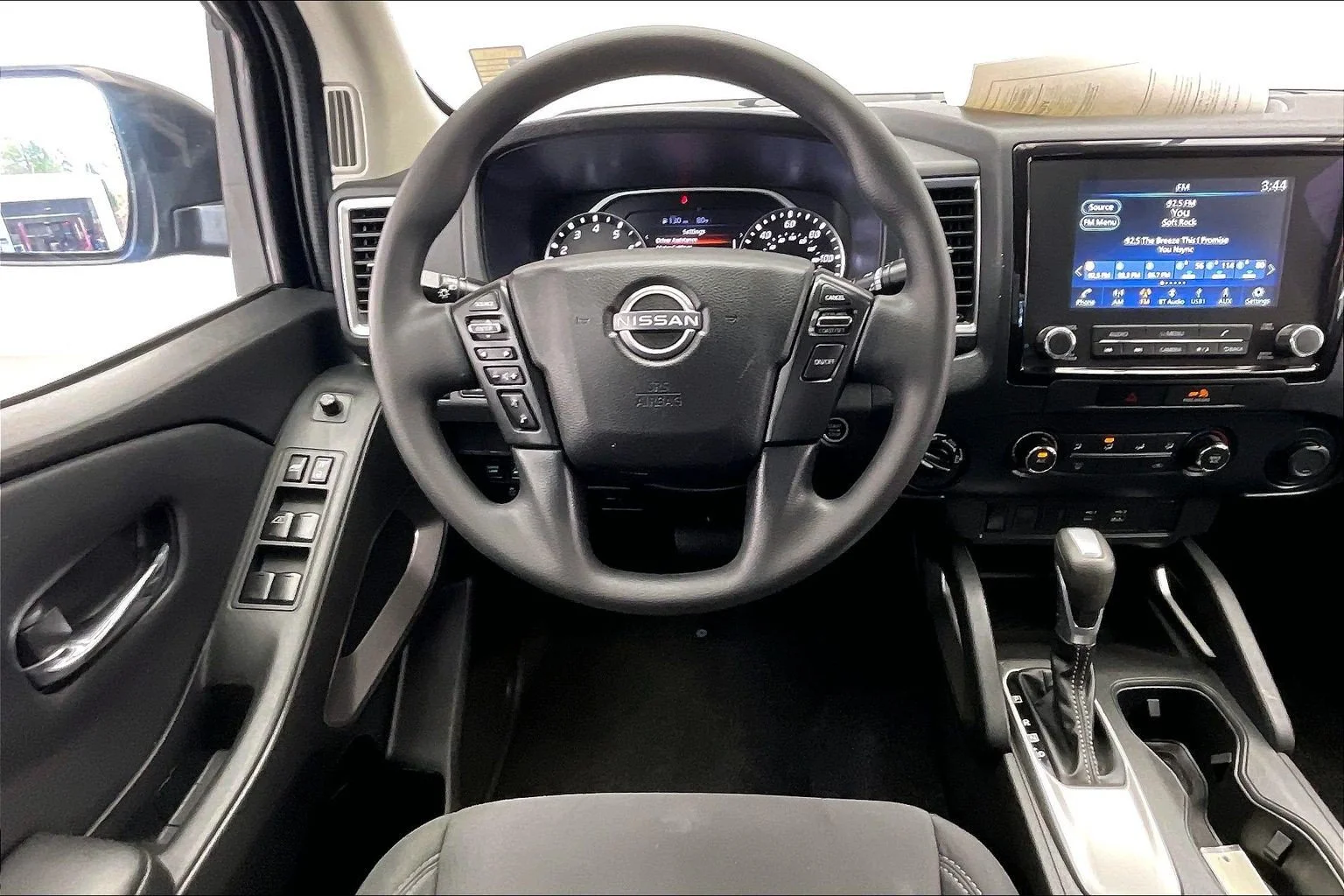Used 2022 Super Black Nissan SV image 3