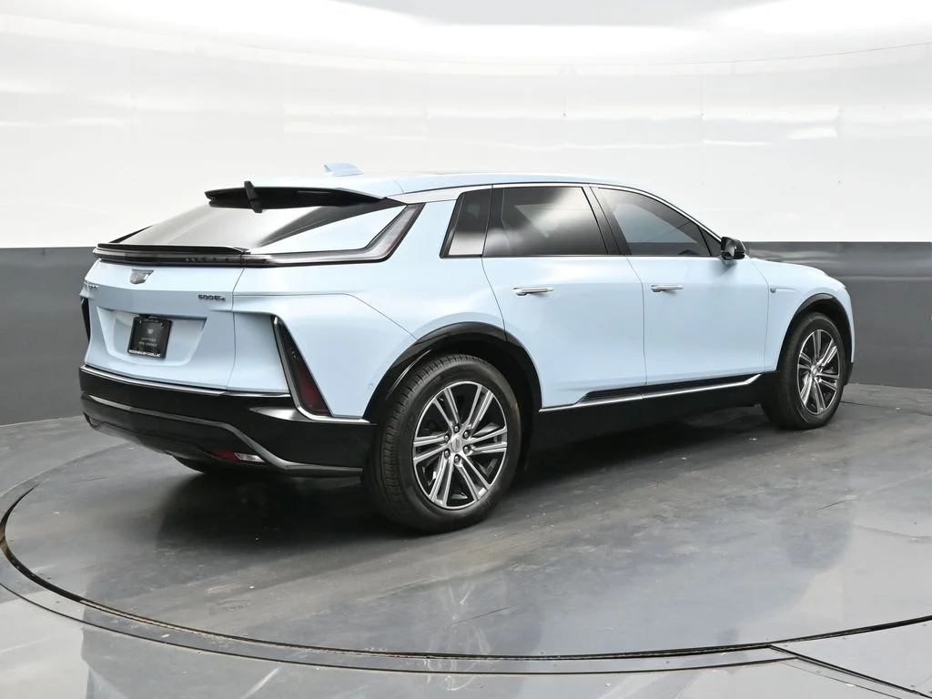 Used 2024 Blue Cadillac Luxury image 7