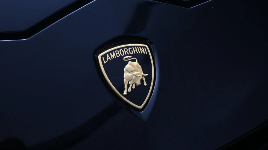 Used 2022  Lamborghini Base image 20