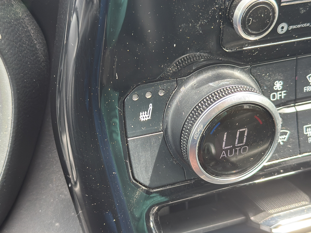 Used 2021  Toyota XLE image 33
