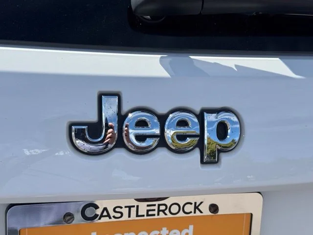 Used 2018 White Jeep Laredo E image 14